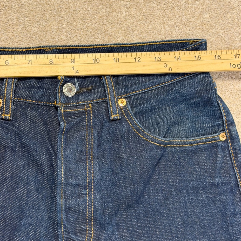 Levi's 501 Jeans Mens 32x32 actual (31x30) Dark Wash Blue Button Fly Denim - Picture 5 of 8